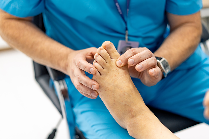 How Physiotherapy Helps in Diabetic Foot Management